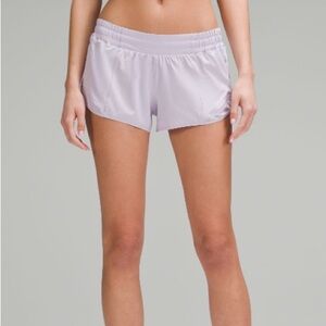 Lululemon‎ Hotty Hot Low-Rise Lined Short 2.5” Size 8